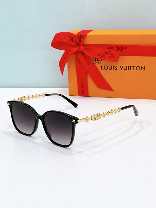 Picture of Louis Vuitton Sunglasses _SKUfw76323454fw